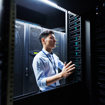 Servidores e Racks Servidores e Racks